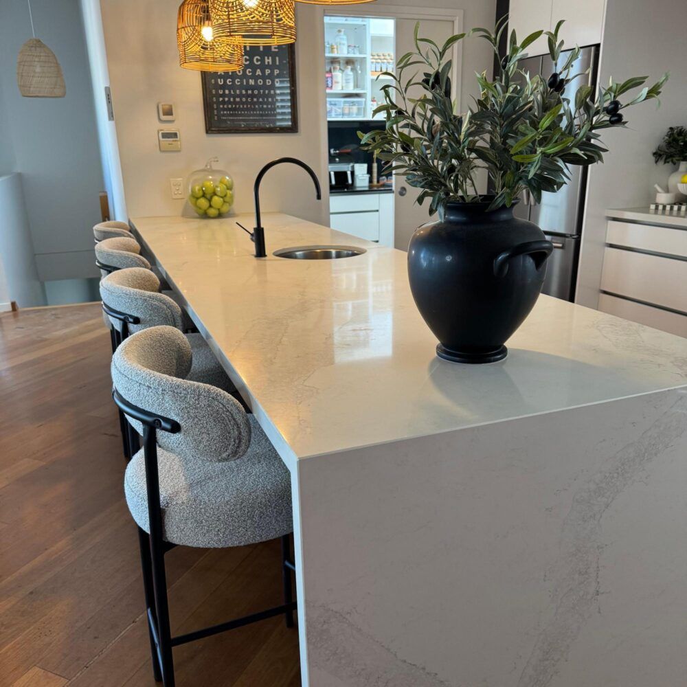 Anton Metal Bar Stool White
